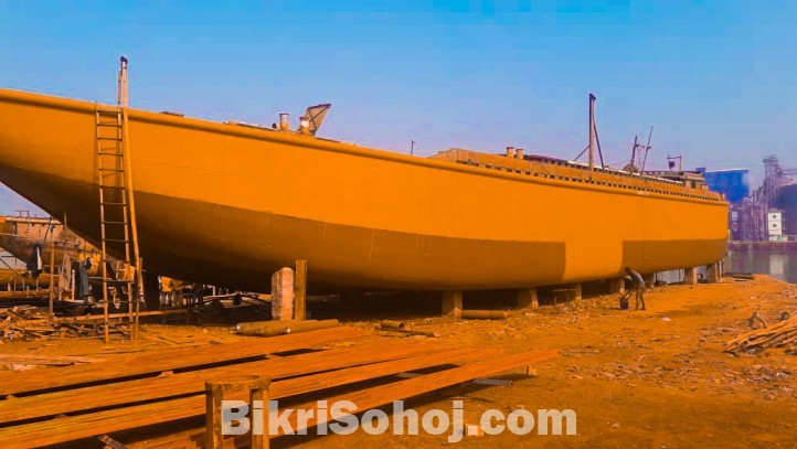 Sand carrying ship